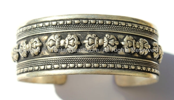 Nepal Tibetan Vajra Cuff Bracelet Filigree Metal Cuff from Nepal Tibetan Cuff Bracelet - Tibetan Jewelry - C96