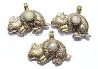 Tibetan Reversible Repousse Tibetan Silver Hare Pendant with Faceted Quartz Inlay - Tibetan Rabbit Pendant - Tibetan Jewelry - WM5325