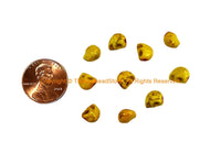 10 BEADS - Yellow Color Howlite Carved Skull Charm Beads - Skull Beads - Charms, Beads, Findings - B3401Y-10