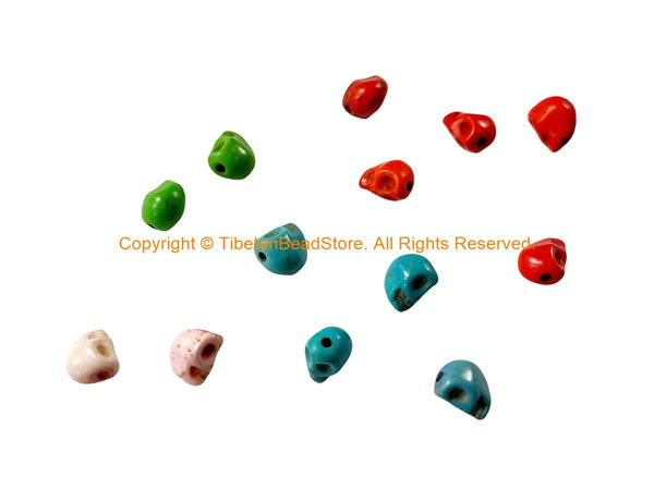 13 BEADS - Mix Color Howlite Carved Skull Charm Beads - Skull Beads - Charms, Beads, Findings - B3401M-13