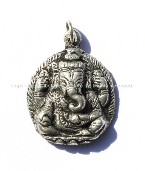 Ganesha Charm Pendant - Handmade Ethnic Nepalese Ganesa Ganesh Charm Pendant - WM1064