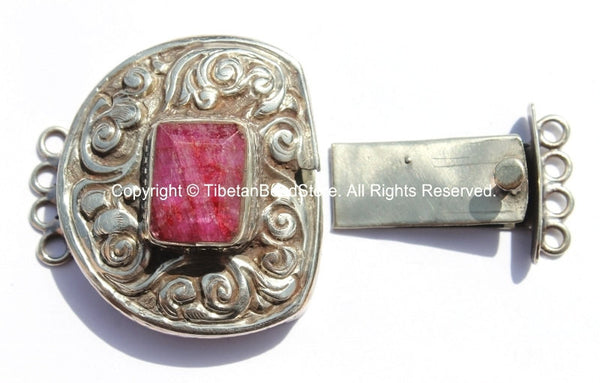 OOAK Ethnic Tibetan Handmade Repousse Tibetan Silver Box Clasp with Faceted Ruby Onyx Gemstone Inlay, Floral Details on Front & Back -B2618